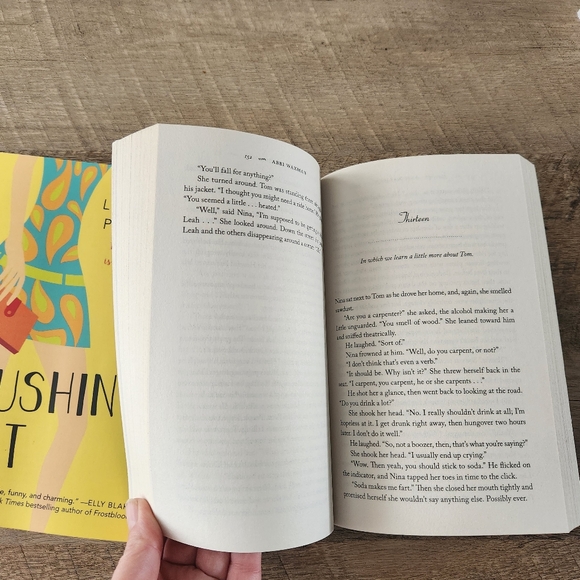 Romance Book Bundle The Bookish Life of Nina Hill & Crushing It - Picture 12 of 12